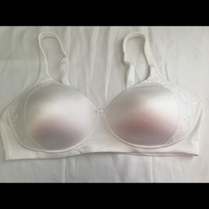 NWOT Bali One Smooth U Lace Side Sling Bra (42C)